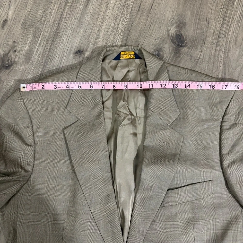 Brooks Brothers see photos